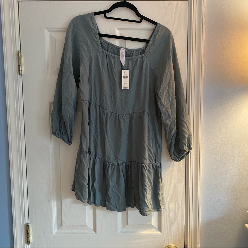 NWT Anthropologie petites Anthropologie / Amadi blue green tiered dress medium